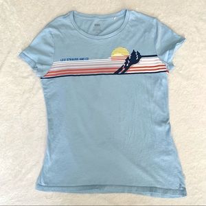 Levi’s Graphic Tee